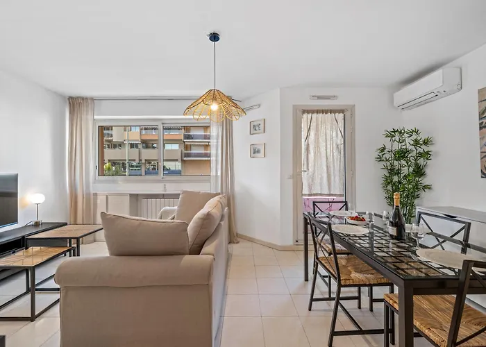 Admiral Plaza, 1 En Centre Ville, Parking & Acces *