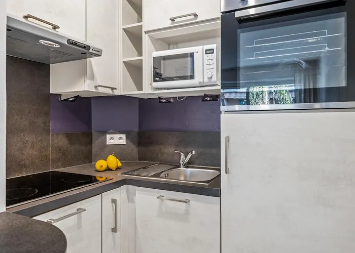 Admiral Plaza, 1 En Centre Ville, Parking & Acces Apartment *