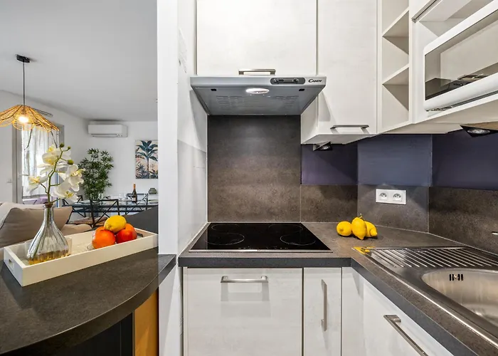 Admiral Plaza, 1 En Centre Ville, Parking & Acces * Menton